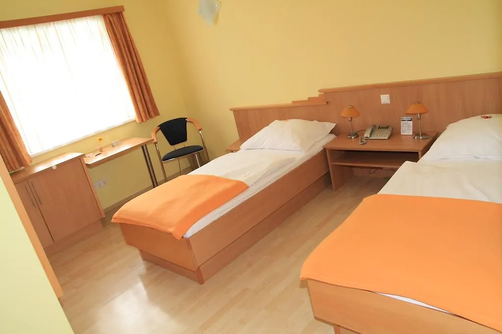 Hotel Highway - Bed&Breakfast Lieboch
