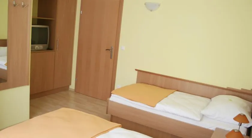 Hotel Highway - Bed & Breakfast Lieboch 0*,  Austria